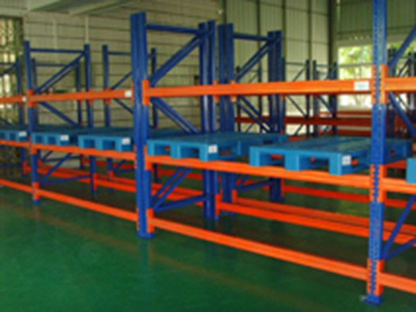 重型横梁式货架.jpg